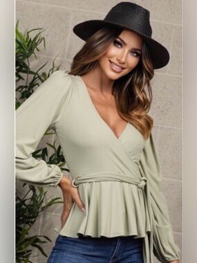 LAST 1️⃣ New Light Green Surplice Women’s Spring Ribbed Long Sleeve Blouse